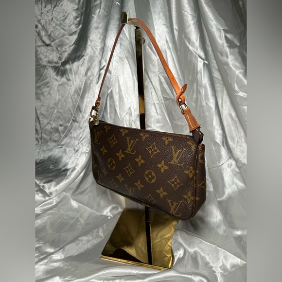 Authentic vintage Louis Vuitton pochette - Picture 2 of 8